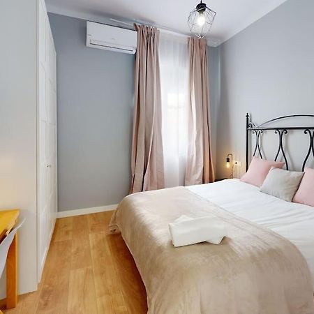شقة Bright Flat Rosaleda مالقة المظهر الخارجي الصورة